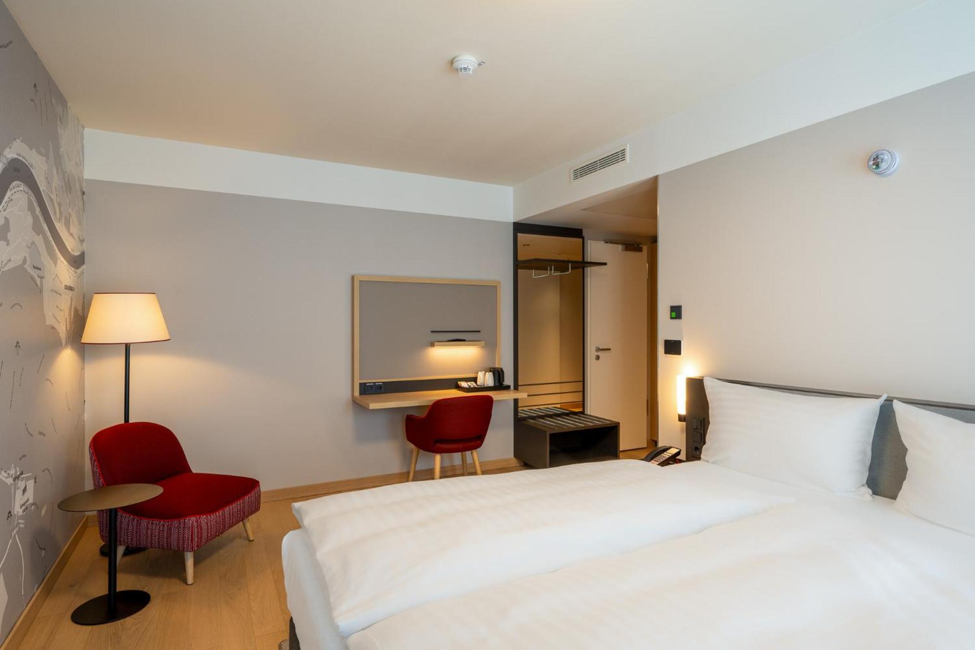 Intercityhotel Heidelberg Exterior photo